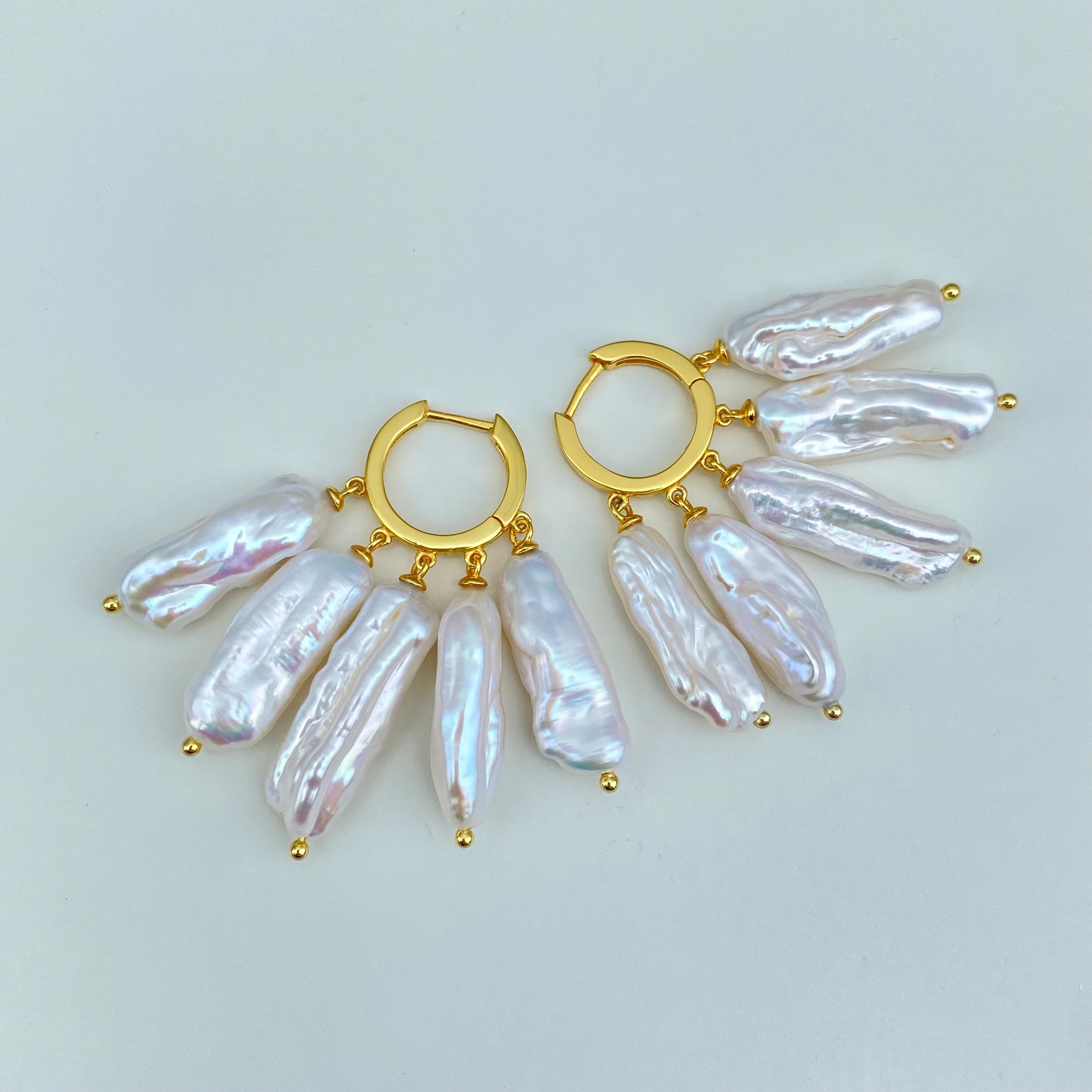 Natural Freshwater White Biwa Pearl Earrings（EP-0094）