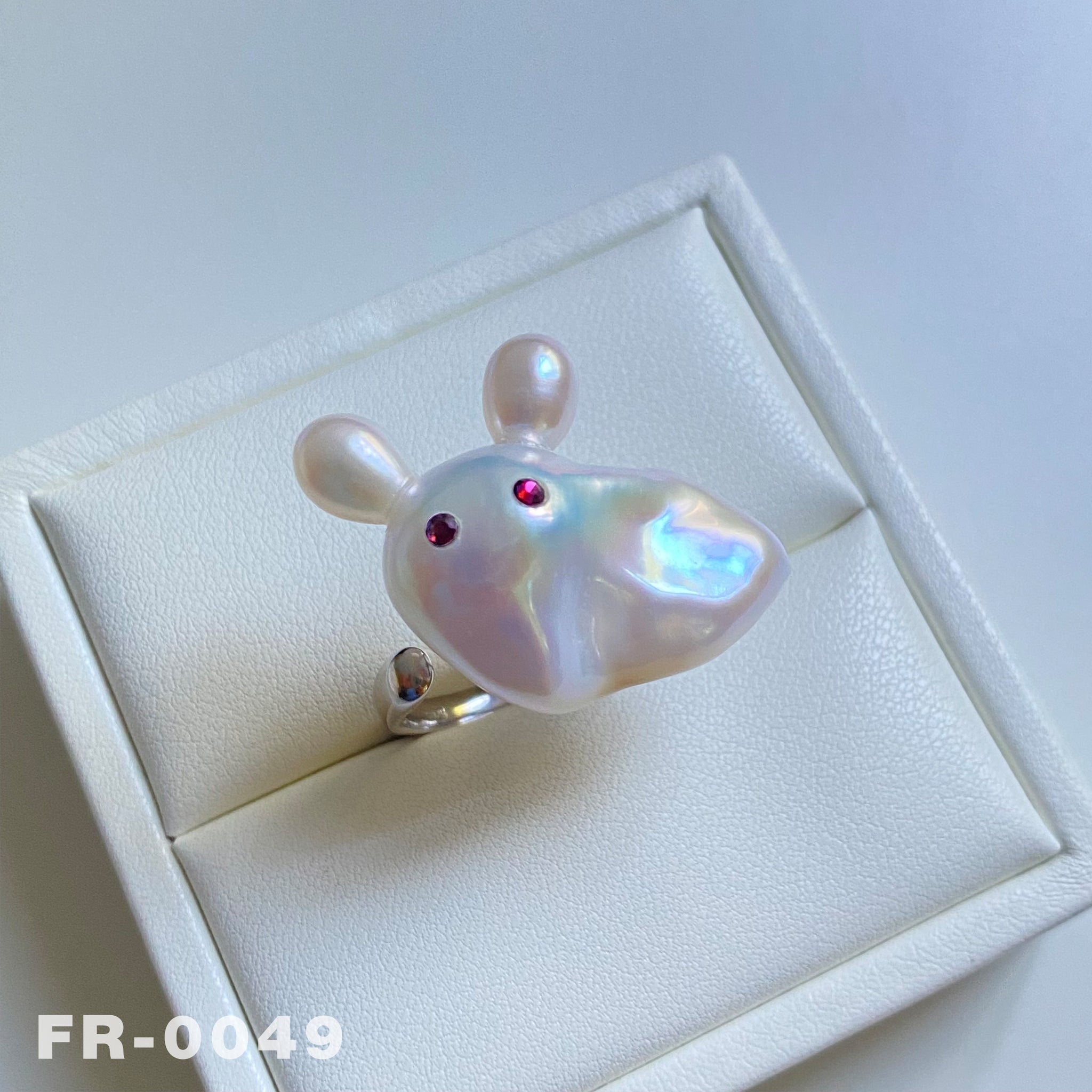 Handmade Cute Ghost Natural Freshwater White Rainbow Baroque Pearl Ring